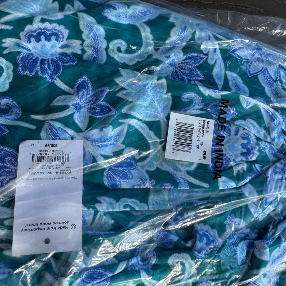 Croft & Barroe Floral Blue and Green maxi dress - Picture 7 of 7